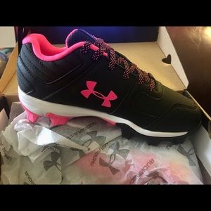 Under Armour Girls Softball Cleats Size 1.5Y